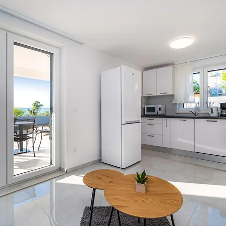Ilux-1 Apartman *