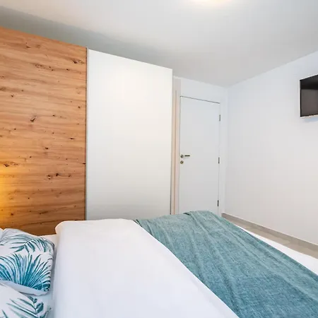 Ilux-1 Apartman *